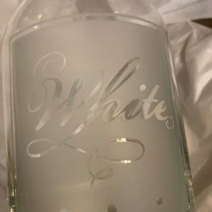 Grasslands Road Wine Trail Carafe, 32oz, White